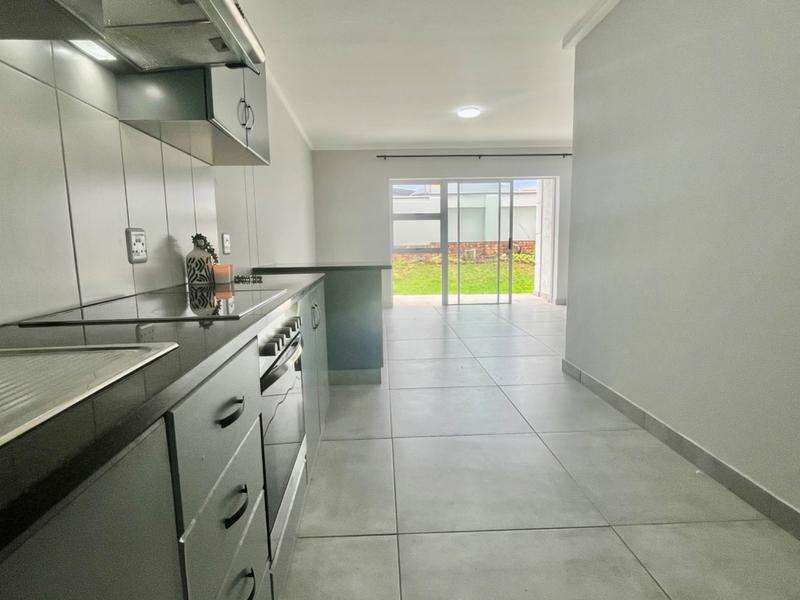 2 Bedroom Property for Sale in Reebok Western Cape
